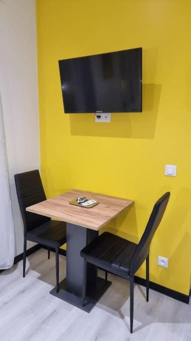 Appartement L'Elegance 001 à Cambrai Extérieur photo
